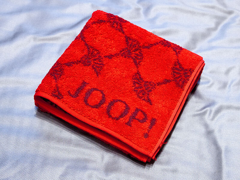 JOOP! Frottier Classic "Red Cornflower"